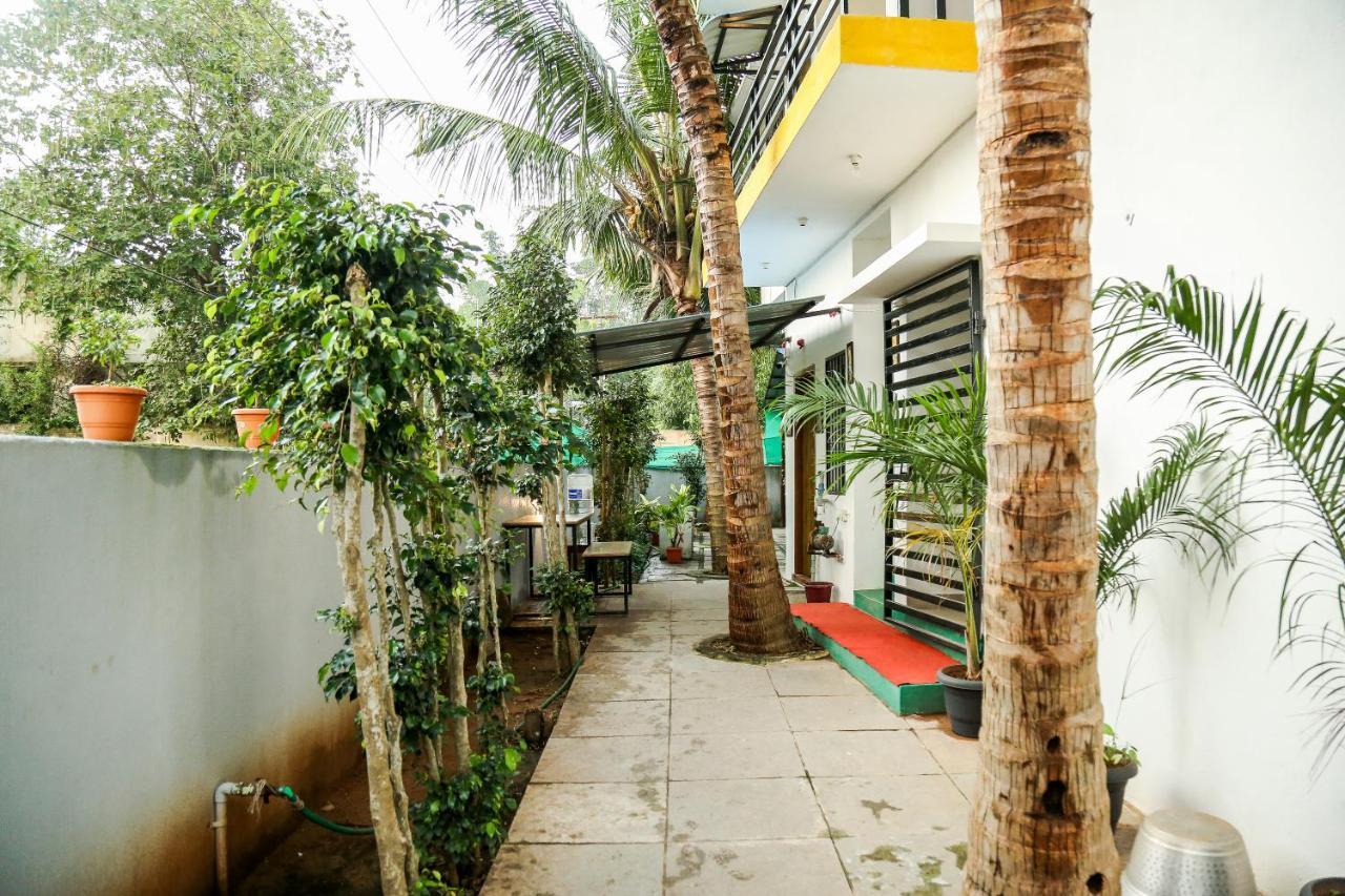 Hotel The Club House- Swimming Pool That'S Better Than The Beach Pondicherry Exterior foto