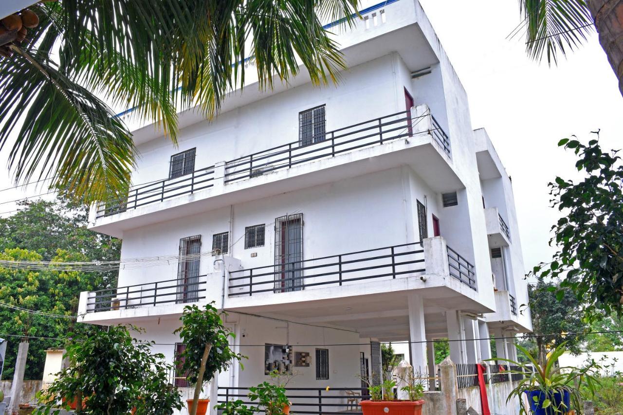 Hotel The Club House- Swimming Pool That'S Better Than The Beach Pondicherry Exterior foto
