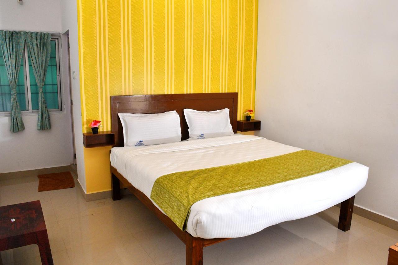 Hotel The Club House- Swimming Pool That'S Better Than The Beach Pondicherry Exterior foto