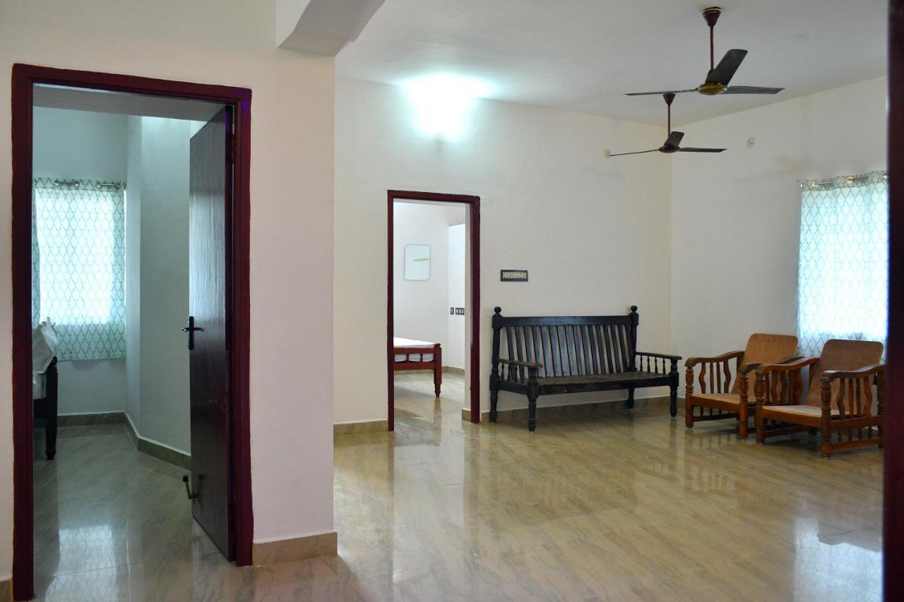 Hotel The Club House- Swimming Pool That'S Better Than The Beach Pondicherry Exterior foto