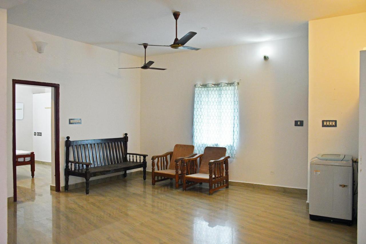Hotel The Club House- Swimming Pool That'S Better Than The Beach Pondicherry Exterior foto