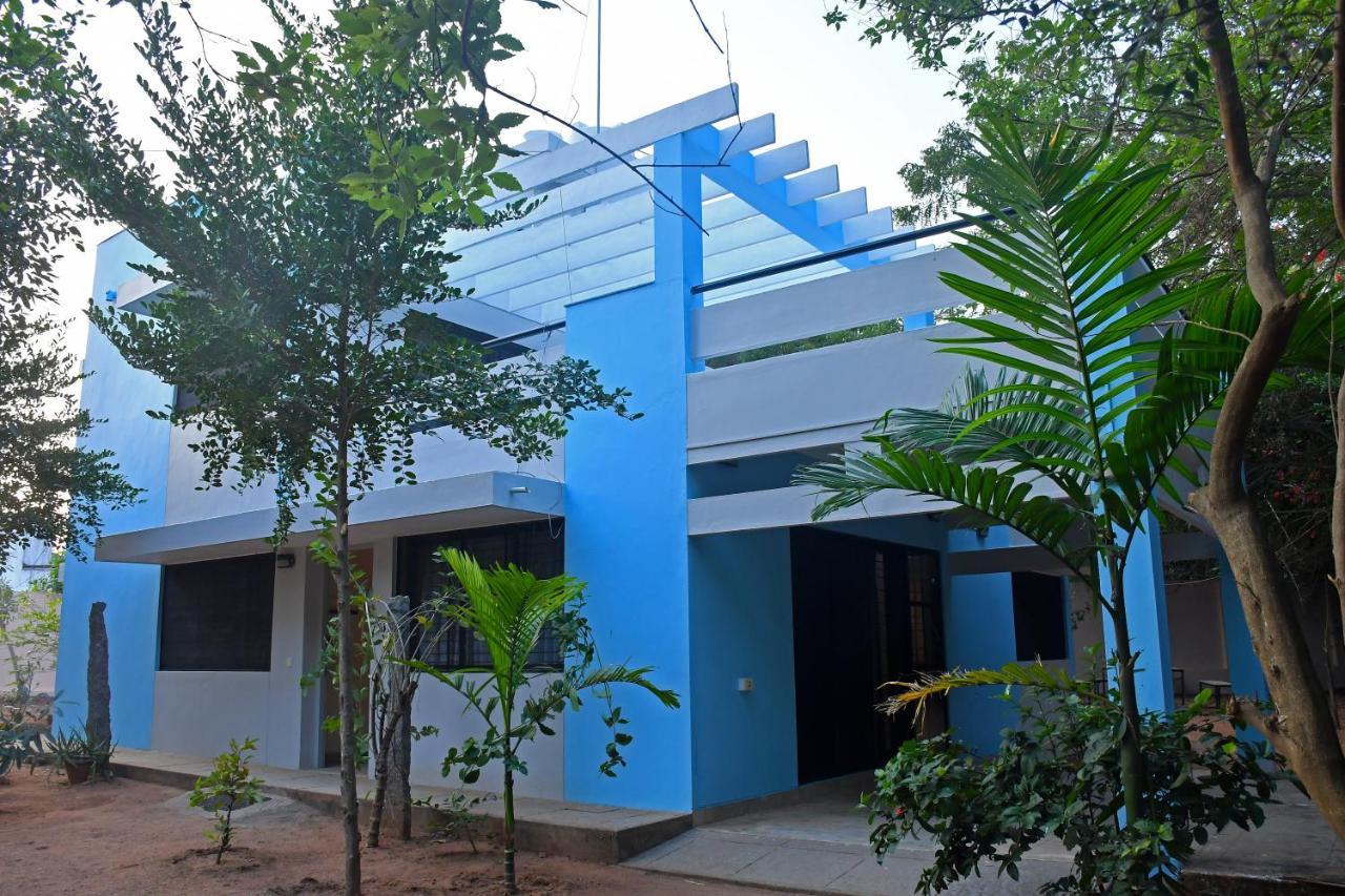 Hotel The Club House- Swimming Pool That'S Better Than The Beach Pondicherry Exterior foto