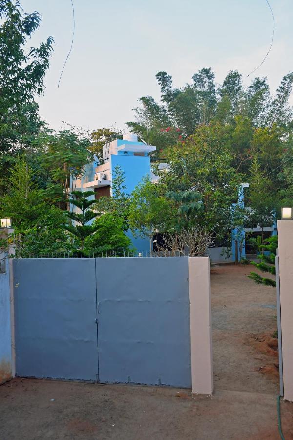 Hotel The Club House- Swimming Pool That'S Better Than The Beach Pondicherry Exterior foto