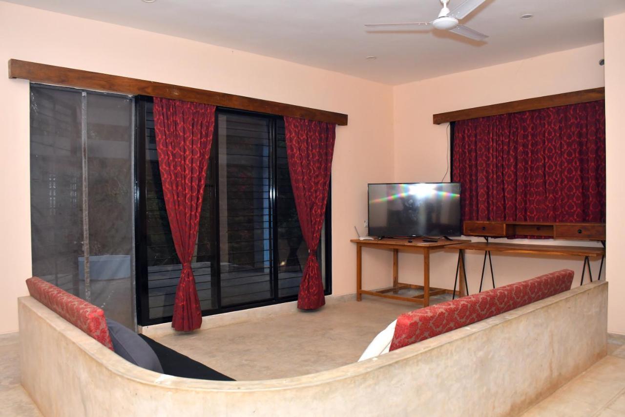 Hotel The Club House- Swimming Pool That'S Better Than The Beach Pondicherry Exterior foto