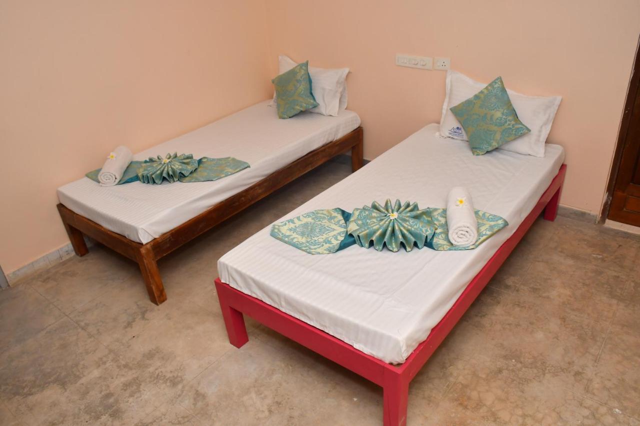 Hotel The Club House- Swimming Pool That'S Better Than The Beach Pondicherry Exterior foto